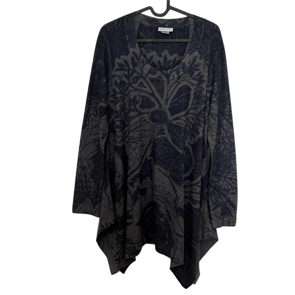 Lovely Soft Surroundings Charcoal Floral Handkerchief Hem Tunic. Small/Medium - Picture 2 of 8